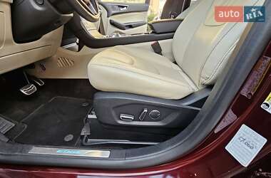 Внедорожник / Кроссовер Ford Edge 2019 в 