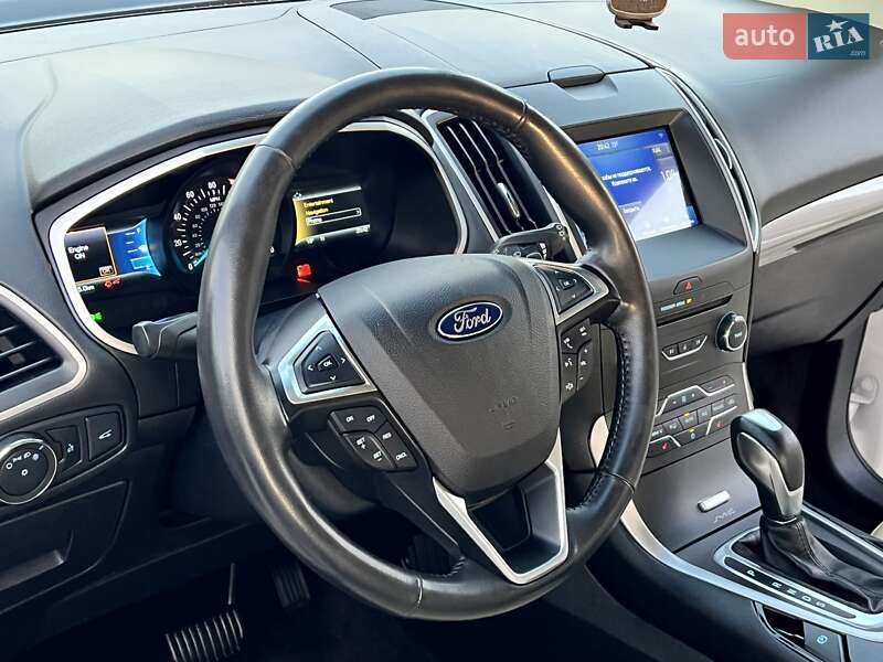 Внедорожник / Кроссовер Ford Edge 2016 в Ровно
