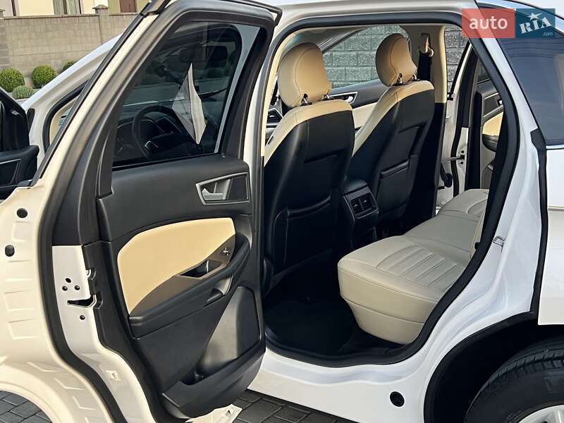 Внедорожник / Кроссовер Ford Edge 2016 в Ровно