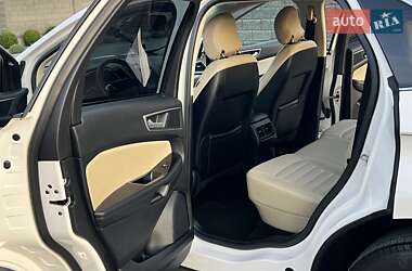 Внедорожник / Кроссовер Ford Edge 2016 в 