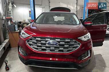 Внедорожник / Кроссовер Ford Edge 2019 в 