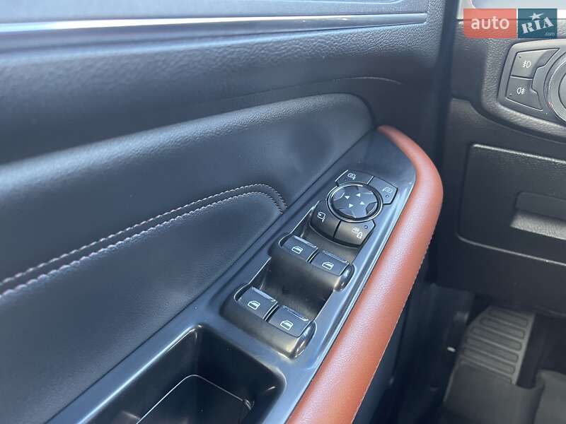 Внедорожник / Кроссовер Ford Edge 2016 в Николаеве