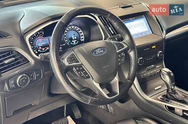 Внедорожник / Кроссовер Ford Edge 2018 в 