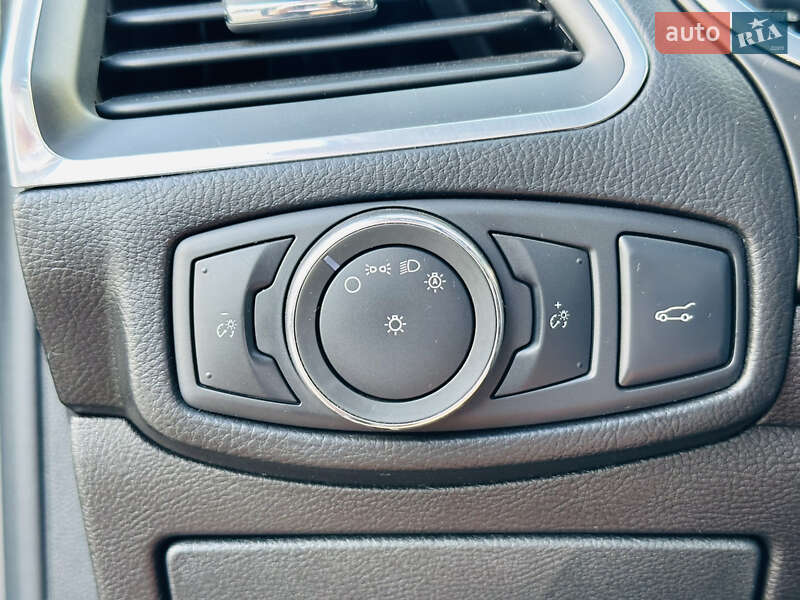 Внедорожник / Кроссовер Ford Edge 2015 в Харькове