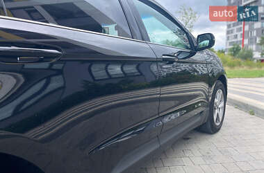 Внедорожник / Кроссовер Ford Edge 2019 в 