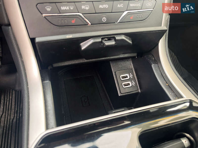 Внедорожник / Кроссовер Ford Edge 2019 в Львове