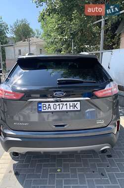 Внедорожник / Кроссовер Ford Edge 2019 в 