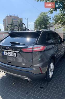 Внедорожник / Кроссовер Ford Edge 2019 в 