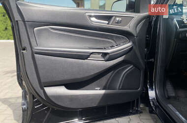 Внедорожник / Кроссовер Ford Edge 2016 в 