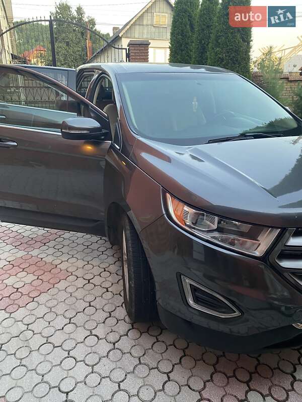 Внедорожник / Кроссовер Ford Edge 2018 в Соломоново