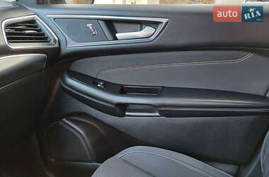 Внедорожник / Кроссовер Ford Edge 2016 в 