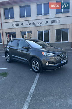 Внедорожник / Кроссовер Ford Edge 2019 в 