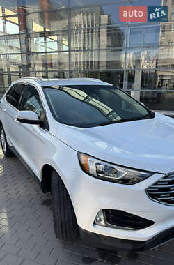 Внедорожник / Кроссовер Ford Edge 2020 в 