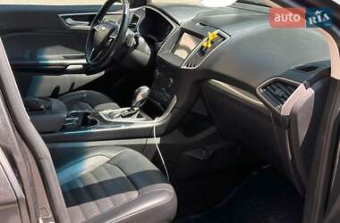 Внедорожник / Кроссовер Ford Edge 2016 в 