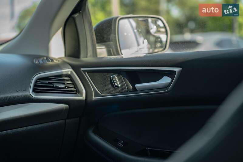 Внедорожник / Кроссовер Ford Edge 2018 в Черновцах