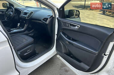 Внедорожник / Кроссовер Ford Edge 2016 в 