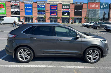 Внедорожник / Кроссовер Ford Edge 2017 в 