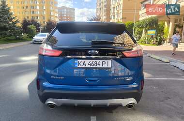 Позашляховик / Кросовер Ford Edge 2019 в 