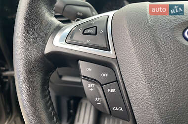 Внедорожник / Кроссовер Ford Edge 2016 в 