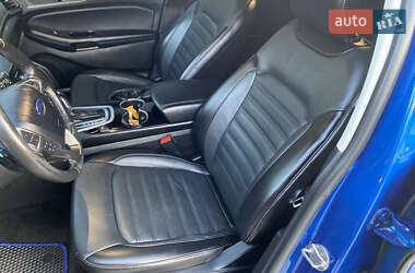 Внедорожник / Кроссовер Ford Edge 2018 в 