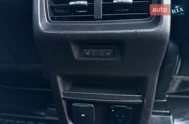 Внедорожник / Кроссовер Ford Edge 2018 в 