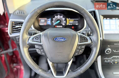 Внедорожник / Кроссовер Ford Edge 2016 в 