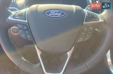 Внедорожник / Кроссовер Ford Edge 2022 в 