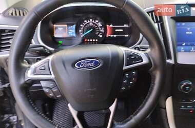 Внедорожник / Кроссовер Ford Edge 2016 в 