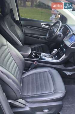 Внедорожник / Кроссовер Ford Edge 2016 в 
