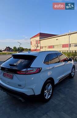 Внедорожник / Кроссовер Ford Edge 2020 в 