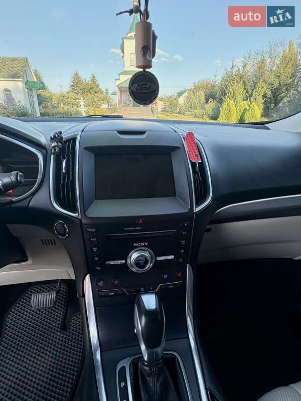 Позашляховик / Кросовер Ford Edge 2017 в Павлограді