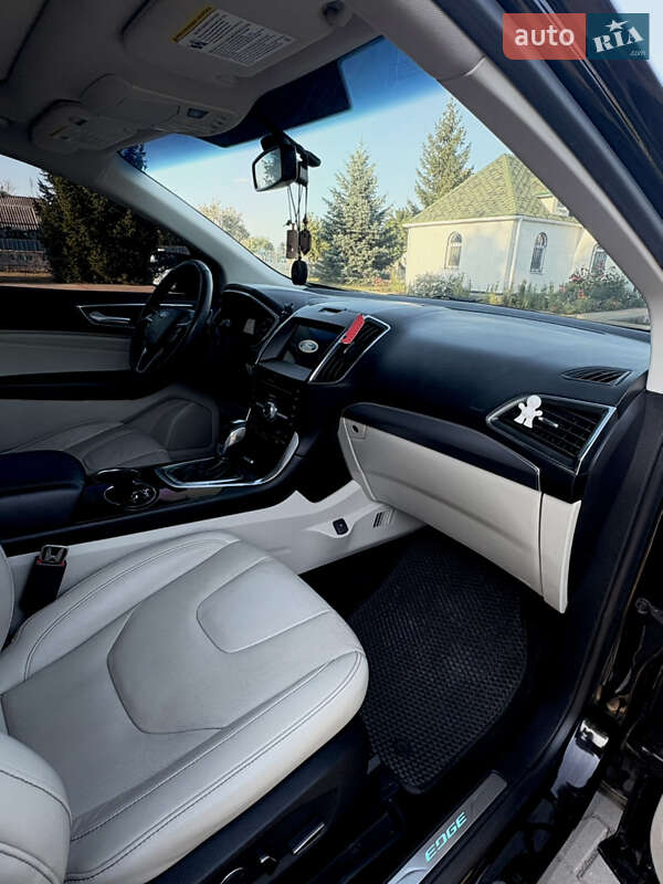 Позашляховик / Кросовер Ford Edge 2017 в Павлограді
