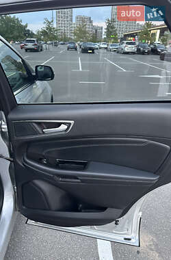 Внедорожник / Кроссовер Ford Edge 2019 в 