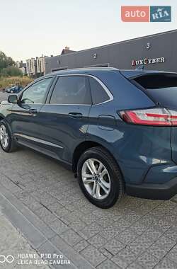 Внедорожник / Кроссовер Ford Edge 2018 в 