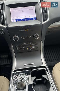 Внедорожник / Кроссовер Ford Edge 2020 в 