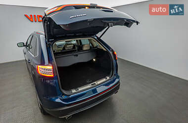 Внедорожник / Кроссовер Ford Edge 2017 в 