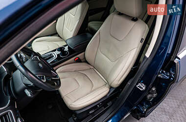 Внедорожник / Кроссовер Ford Edge 2017 в 