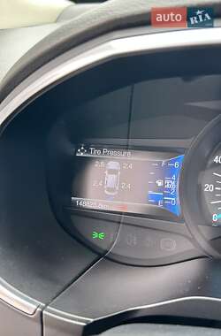 Внедорожник / Кроссовер Ford Edge 2017 в 