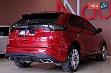 Внедорожник / Кроссовер Ford Edge 2016 в 
