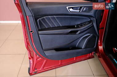Внедорожник / Кроссовер Ford Edge 2016 в 