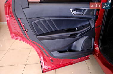 Внедорожник / Кроссовер Ford Edge 2016 в 
