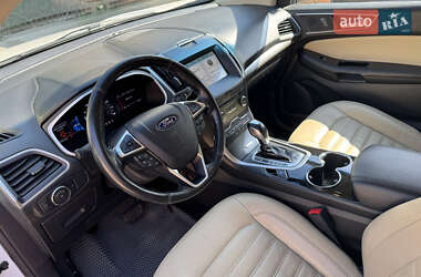 Внедорожник / Кроссовер Ford Edge 2016 в 
