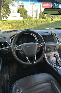 Внедорожник / Кроссовер Ford Edge 2016 в 