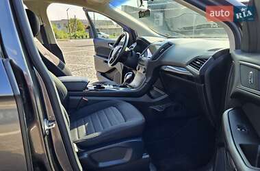 Внедорожник / Кроссовер Ford Edge 2016 в 