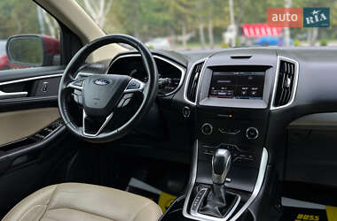 Позашляховик / Кросовер Ford Edge 2015 в 