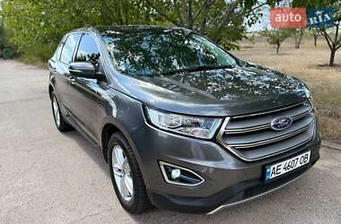 Позашляховик / Кросовер Ford Edge 2015 в 