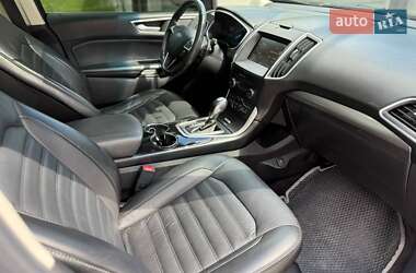 Позашляховик / Кросовер Ford Edge 2015 в 