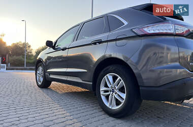 Внедорожник / Кроссовер Ford Edge 2017 в 