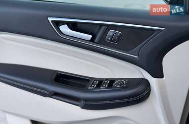 Внедорожник / Кроссовер Ford Edge 2018 в 