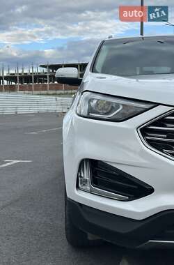Внедорожник / Кроссовер Ford Edge 2019 в 